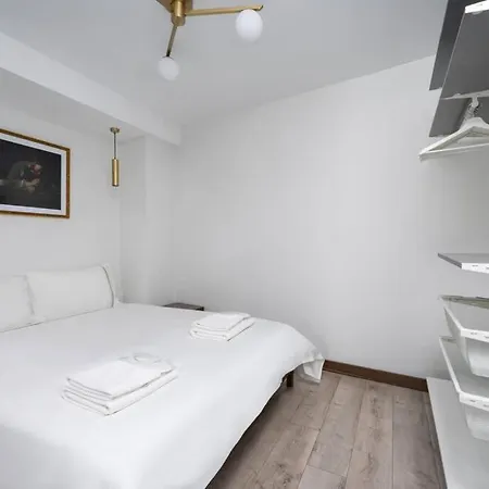 Bright Cool Rustic Designer 1Bd Central Home! #169 Apartament Stambuł